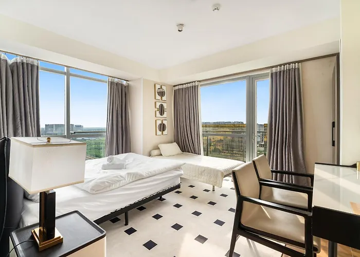East Glory Center 2br Near Of Dreams, Airport, Okada, And Moa Open 4* Manila