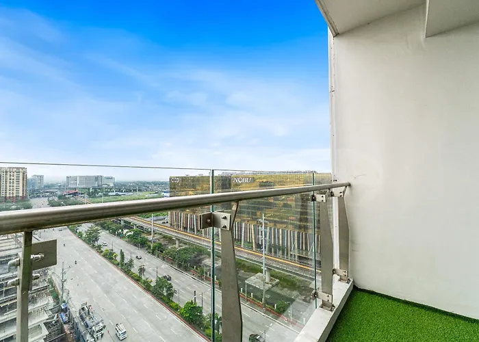 East Glory Center 2br Near Of Dreams, Airport, Okada, And Moa Open Apartahotel 4*