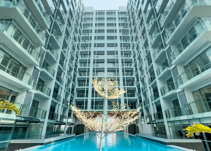 Apartahotel East Glory Center 2br Near Of Dreams, Airport, Okada, And Moa Open Manila