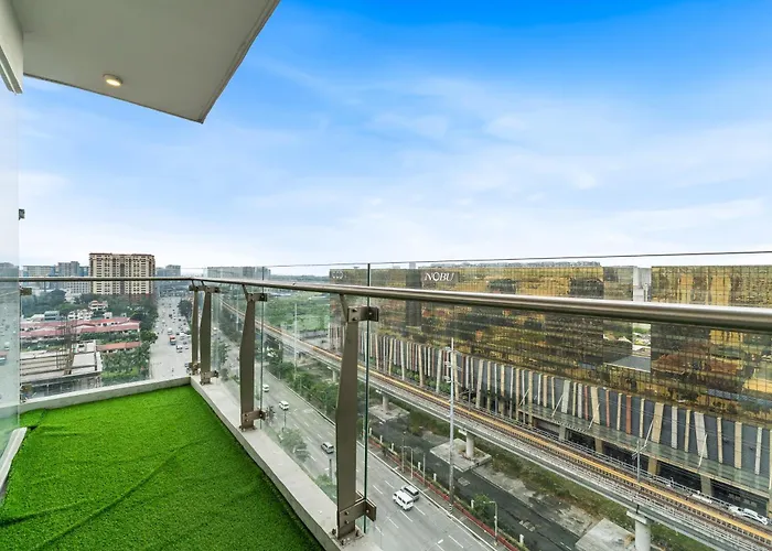 East Glory Center 2br Near Of Dreams, Airport, Okada, And Moa Open Apartahotel 4*