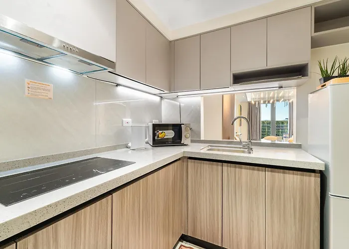 East Glory Center 2br Near Of Dreams, Airport, Okada, And Moa Open Apartahotel 4*